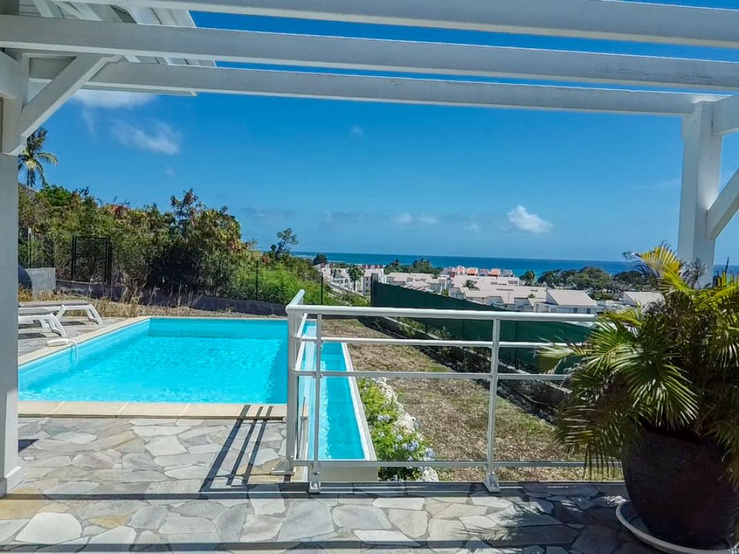Location villa Topaze 2 chambres 4 personnes vue sur mer piscine à St François en Guadeloupe - piscine